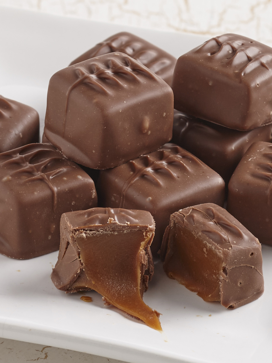 لیست قیمت شکلات دلساز delsaz chocolate